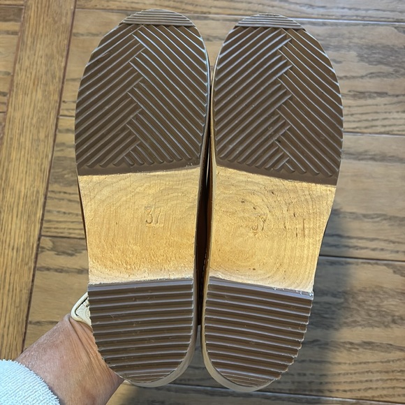 Nina Z New York MONA Classic Swedish Stapled Natural Clogs, 37 - Picture 11 of 11